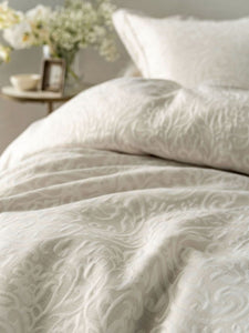 Treviso latte grace by linen house Queen  5 piece set beige  cream