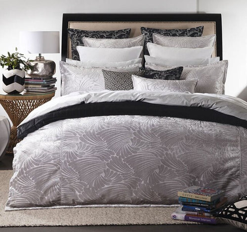 Florence of broadhurst fingers silver queen velvet winter quilt cover set