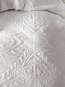 6 piece Queen size Isadora sugar quilt cover set by Linen house bridal off white