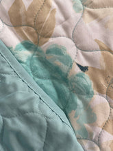 5 piece set Queen / king bedspread coverlet floral green blue turquoise aqua summer vibrant Relax