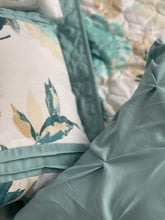 5 piece set Queen / king bedspread coverlet floral green blue turquoise aqua summer vibrant Relax