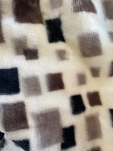 Queen / Double Super soft blush winter blanket leopard  in beige safari