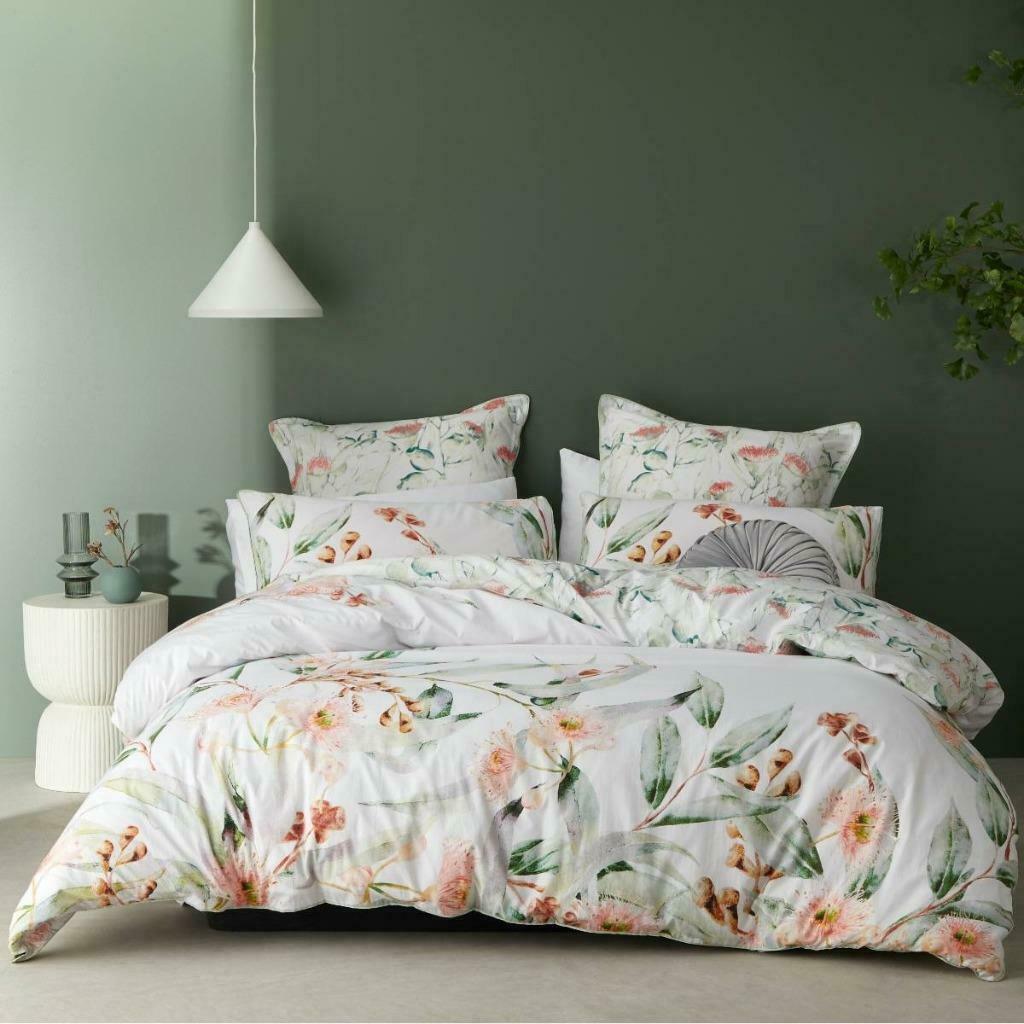 new 3pcs Logan & Mason Platinum AMITY DUSK Floral Pink Quilt Cover Set King