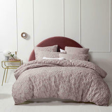 new 3PCS PRAIRIE BLUSh QUILT COVER SET BY LOGAN AND MASON PLATINUM PINK King